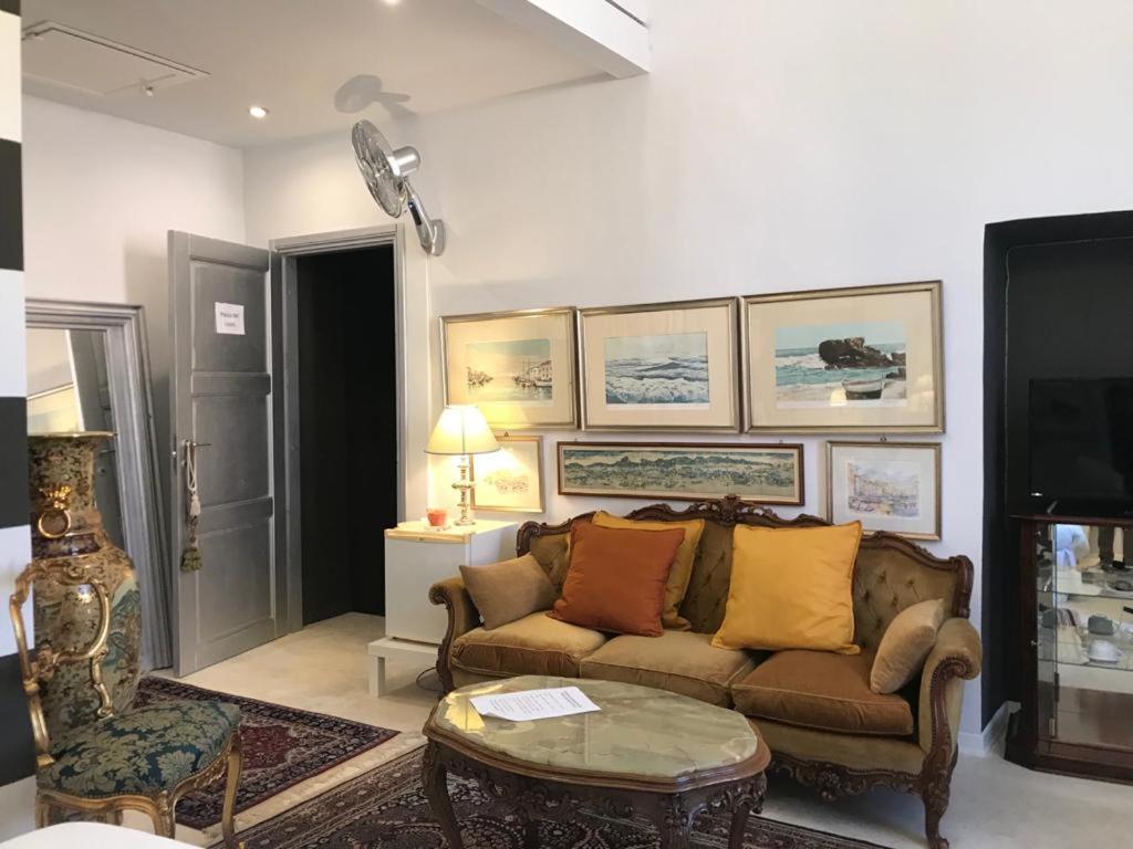 Hotel Sanctus Syrus 4 Albenga Zewnętrze zdjęcie